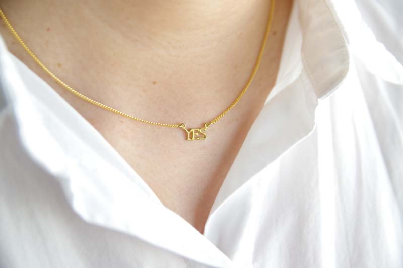 YES_NO necklace