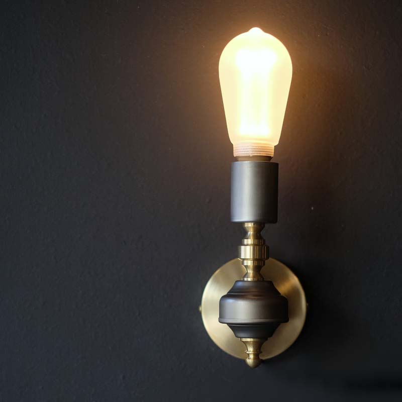 Karia bracket lamp