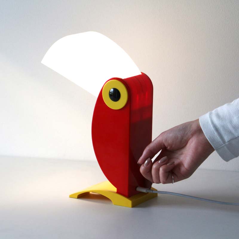Toucan lamp