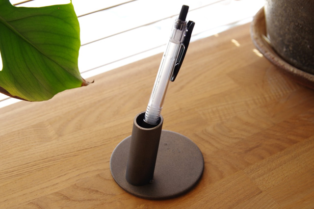 Single Pen Stand