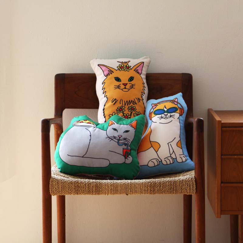 The Enjoy C&D Club Cushion "Cat/Blue"